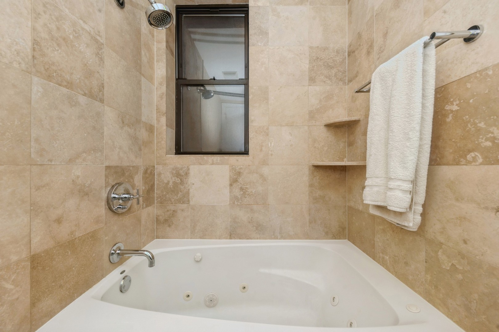 5014 S Blackstone Avenue Unit: 2N