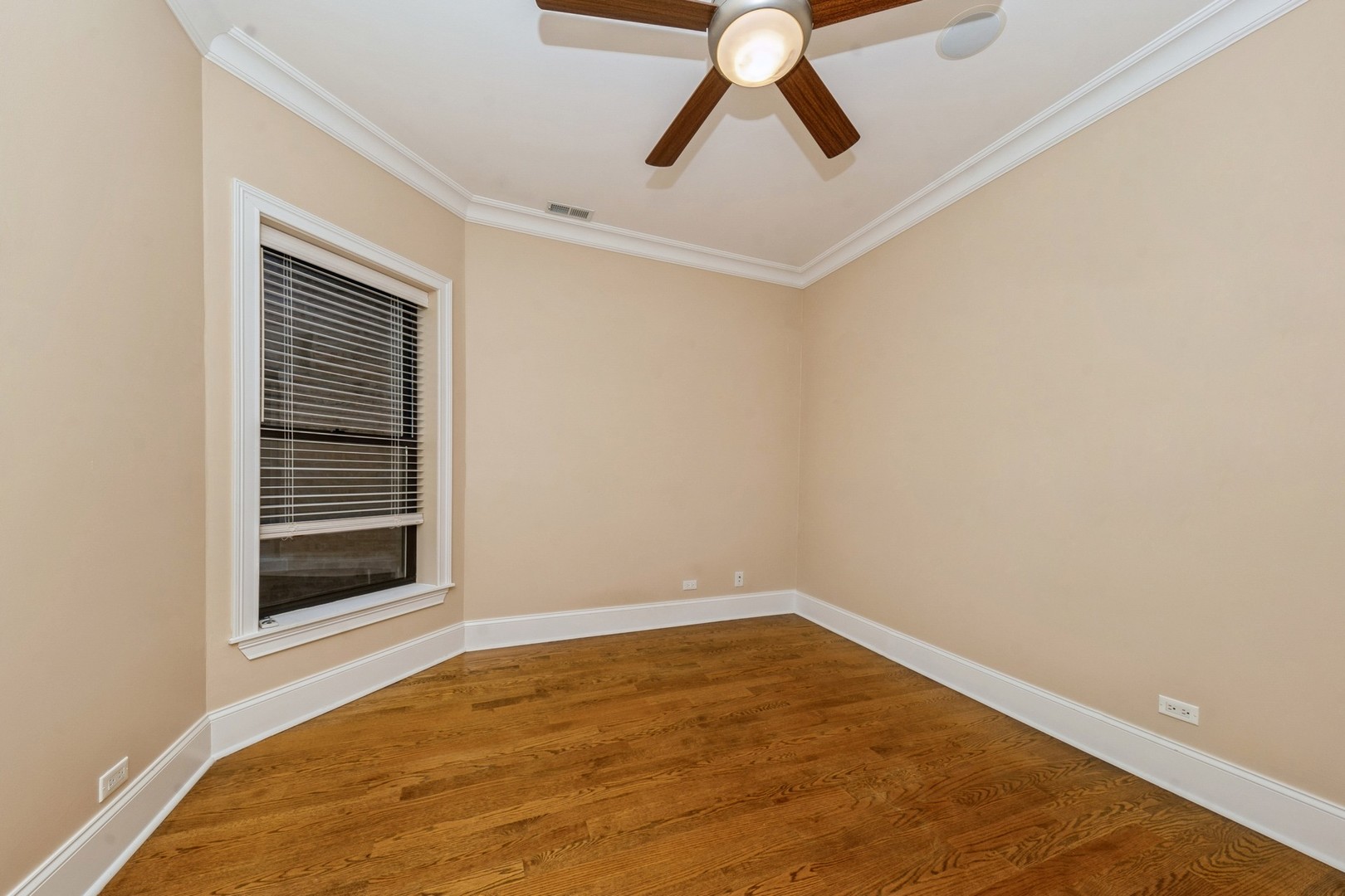 5014 S Blackstone Avenue Unit: 2N