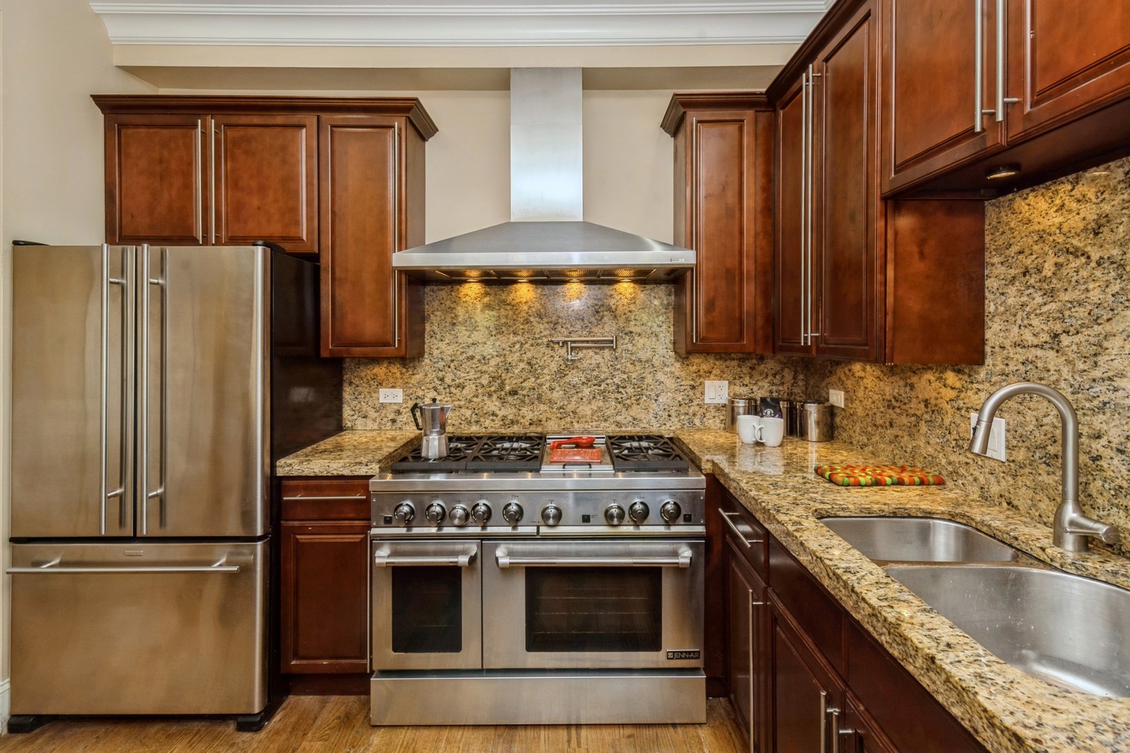 5014 S Blackstone Avenue Unit: 2N