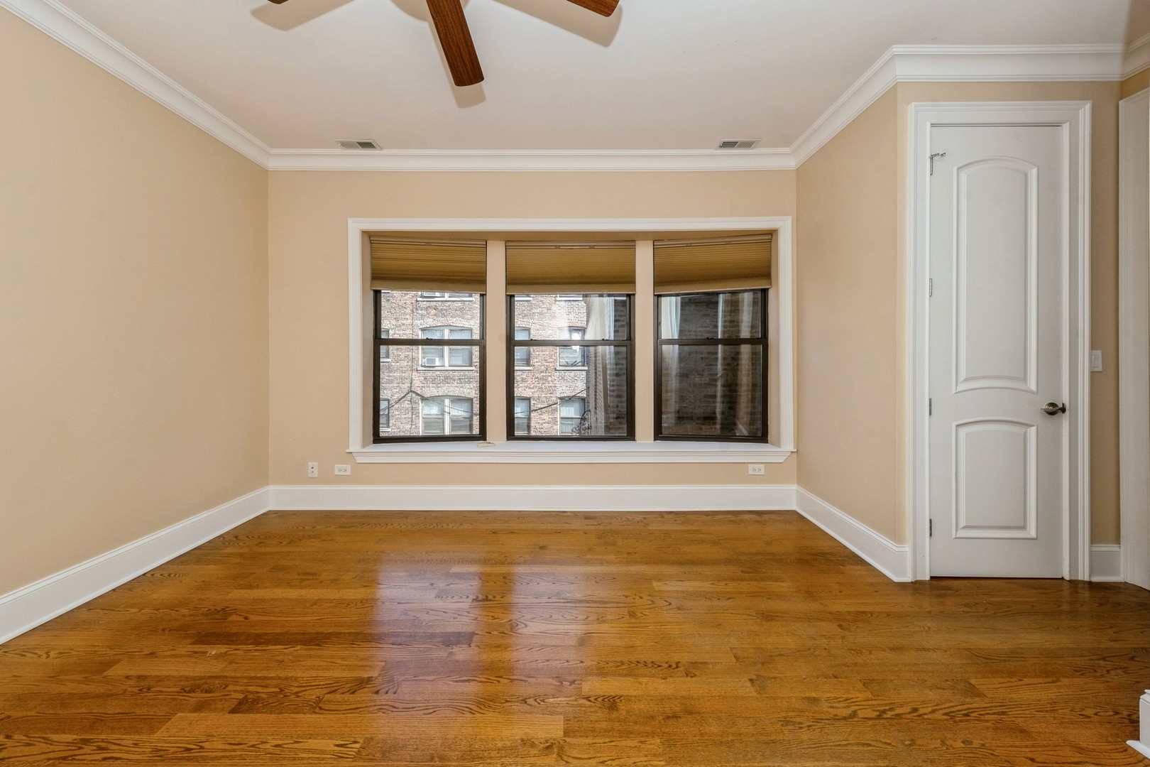 5014 S Blackstone Avenue Unit: 2N