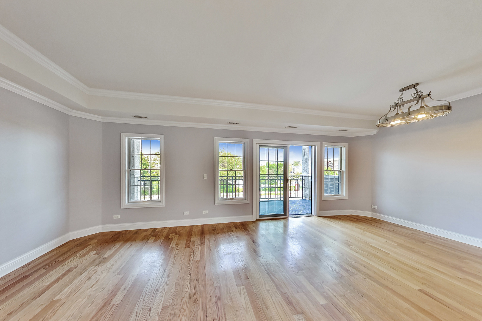 4014 N Western Avenue Unit: 3B