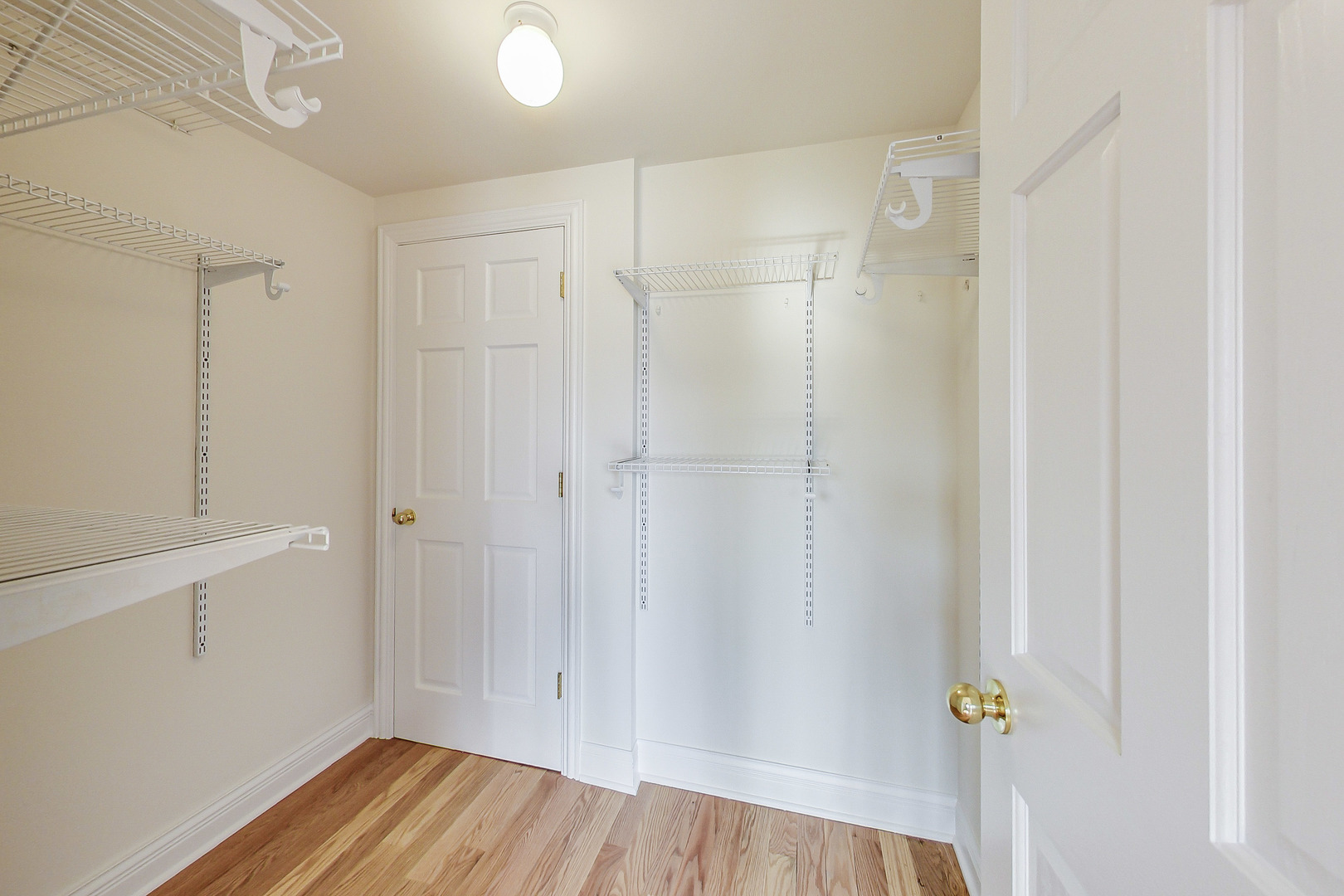 4014 N Western Avenue Unit: 3B