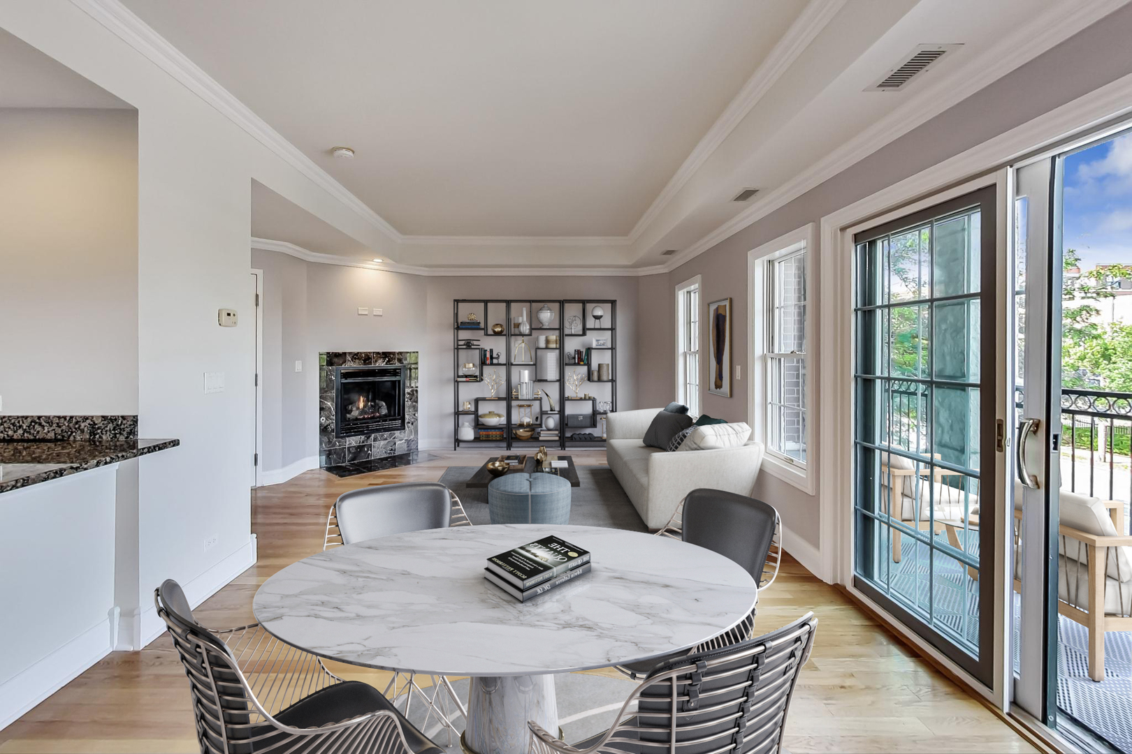 4014 N Western Avenue Unit: 3B
