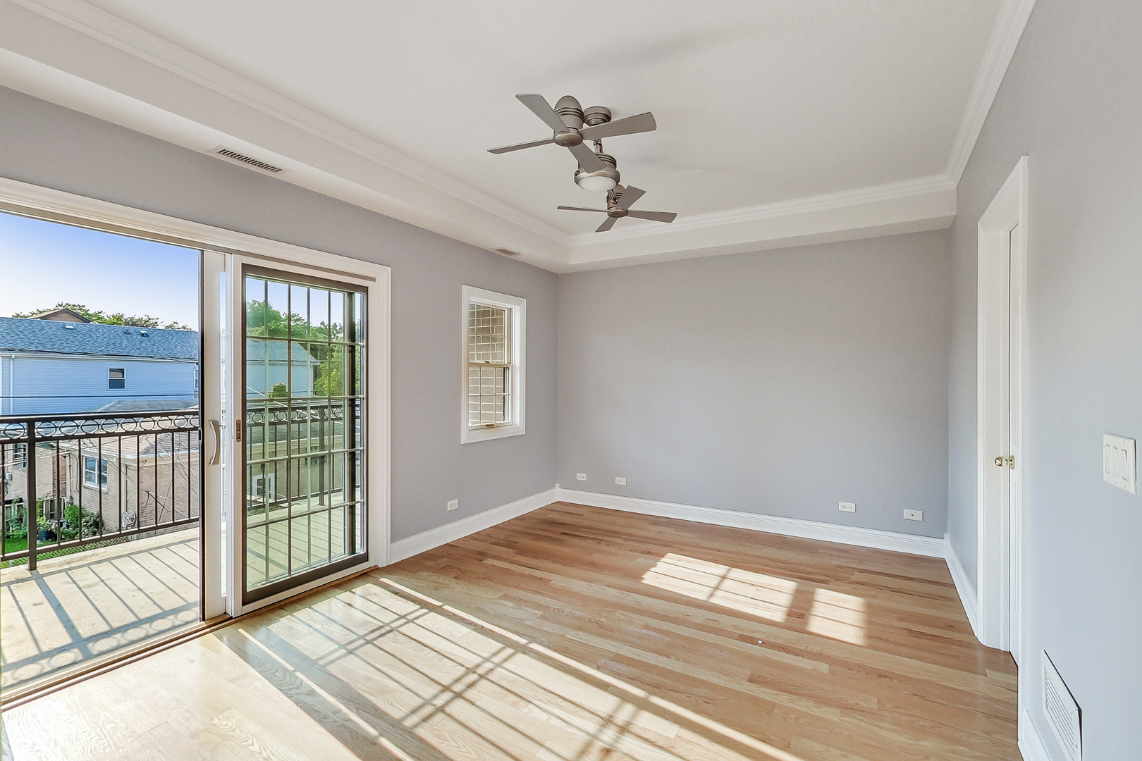 4014 N Western Avenue Unit: 3B
