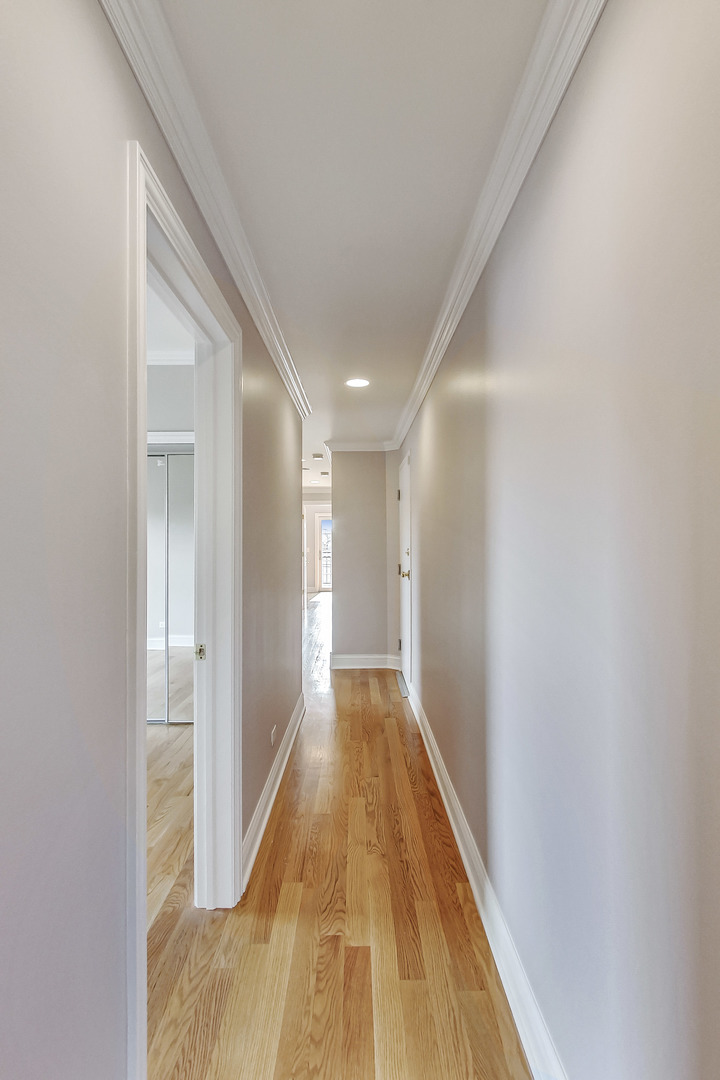 4014 N Western Avenue Unit: 3B