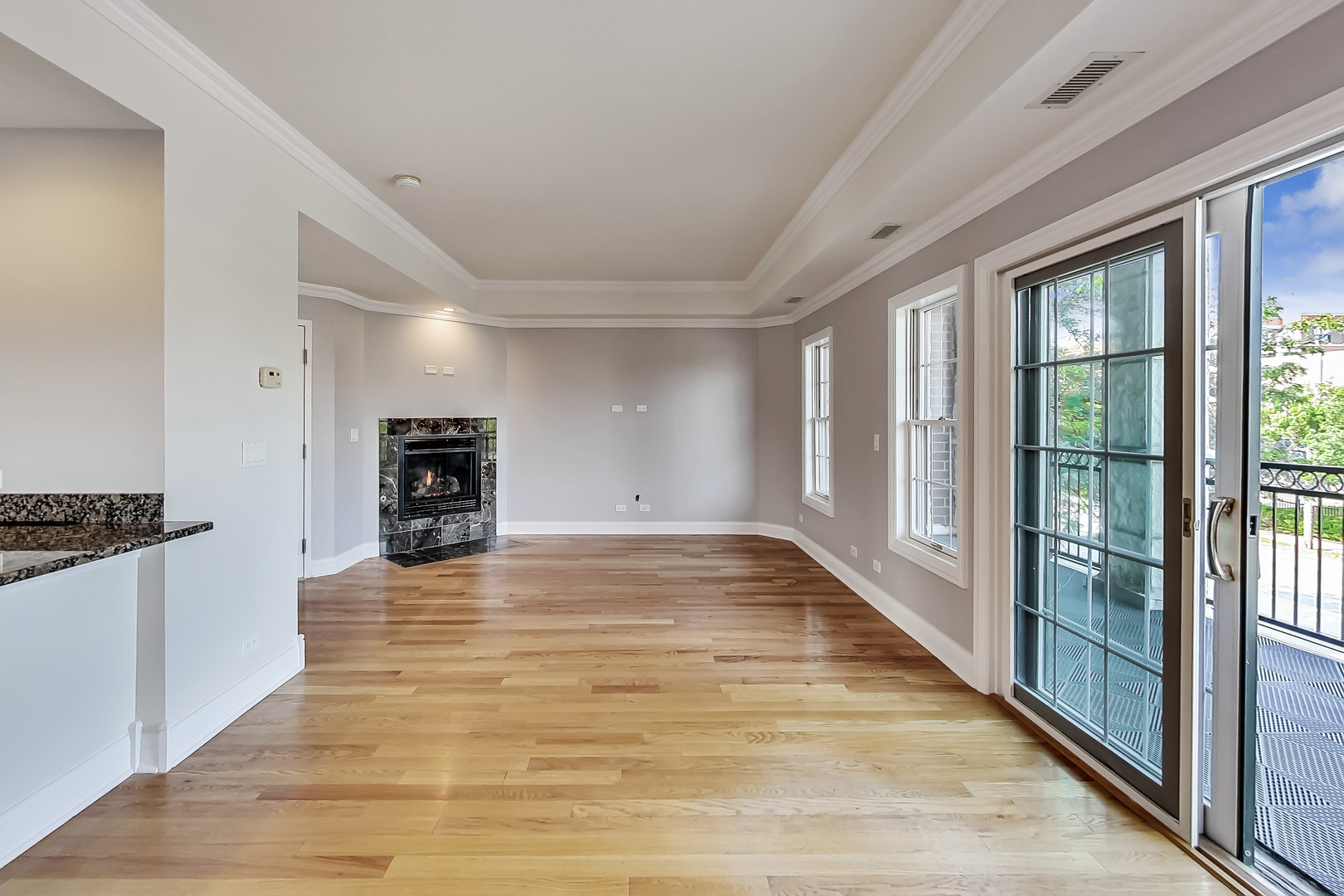 4014 N Western Avenue Unit: 3B