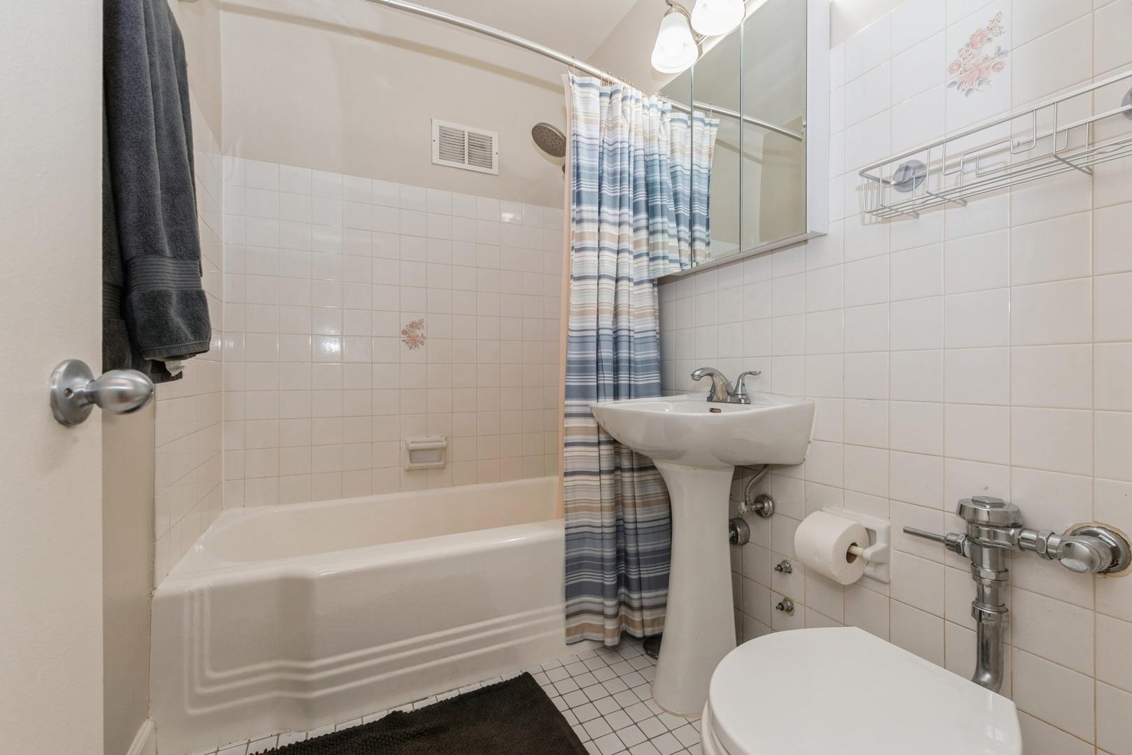 4970 N Marine Drive Unit: 1029