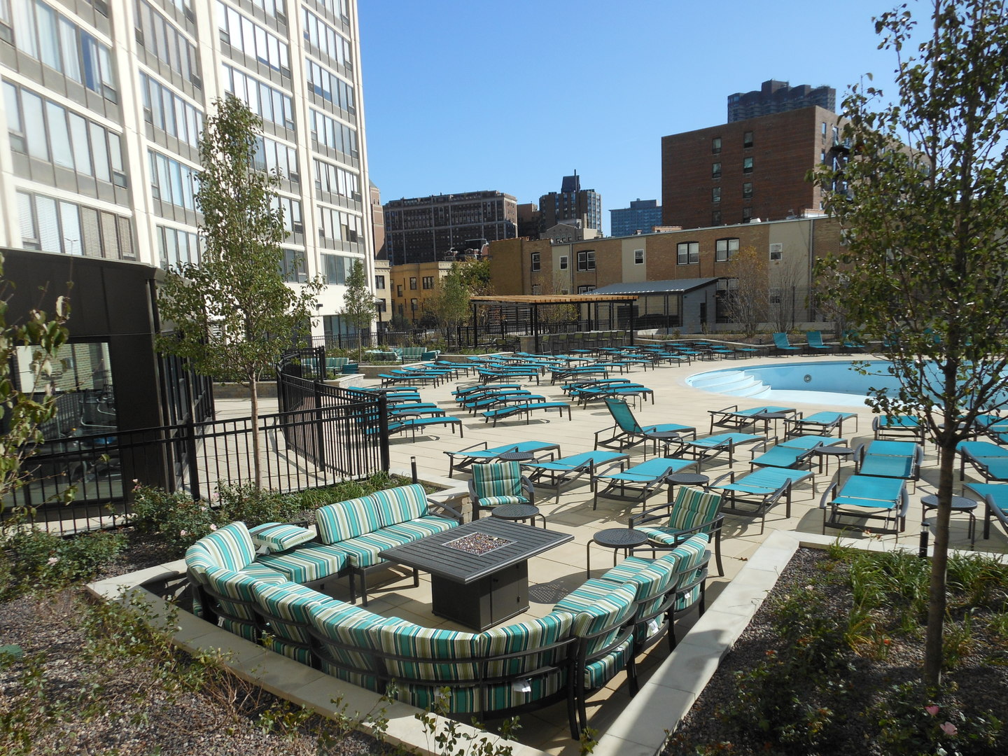 3930 N PINE GROVE Avenue Unit: 1408