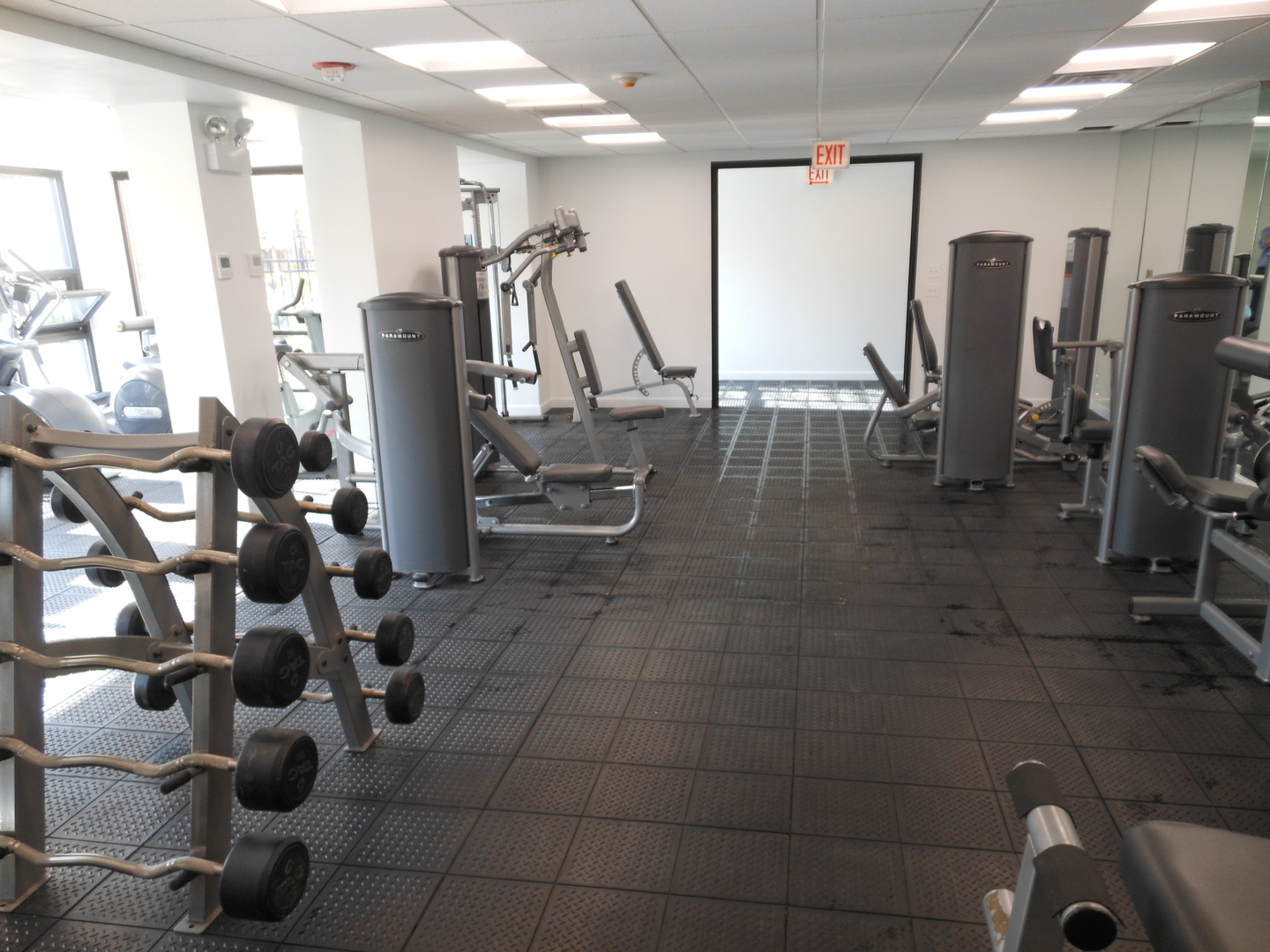 3930 N PINE GROVE Avenue Unit: 1408