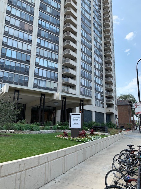 3930 N PINE GROVE Avenue Unit: 1408