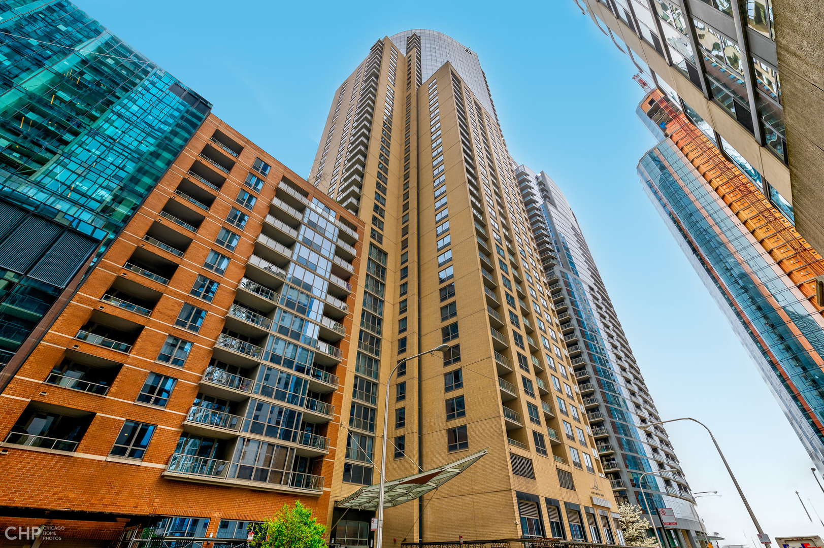 420 E WATERSIDE Drive Unit: 305