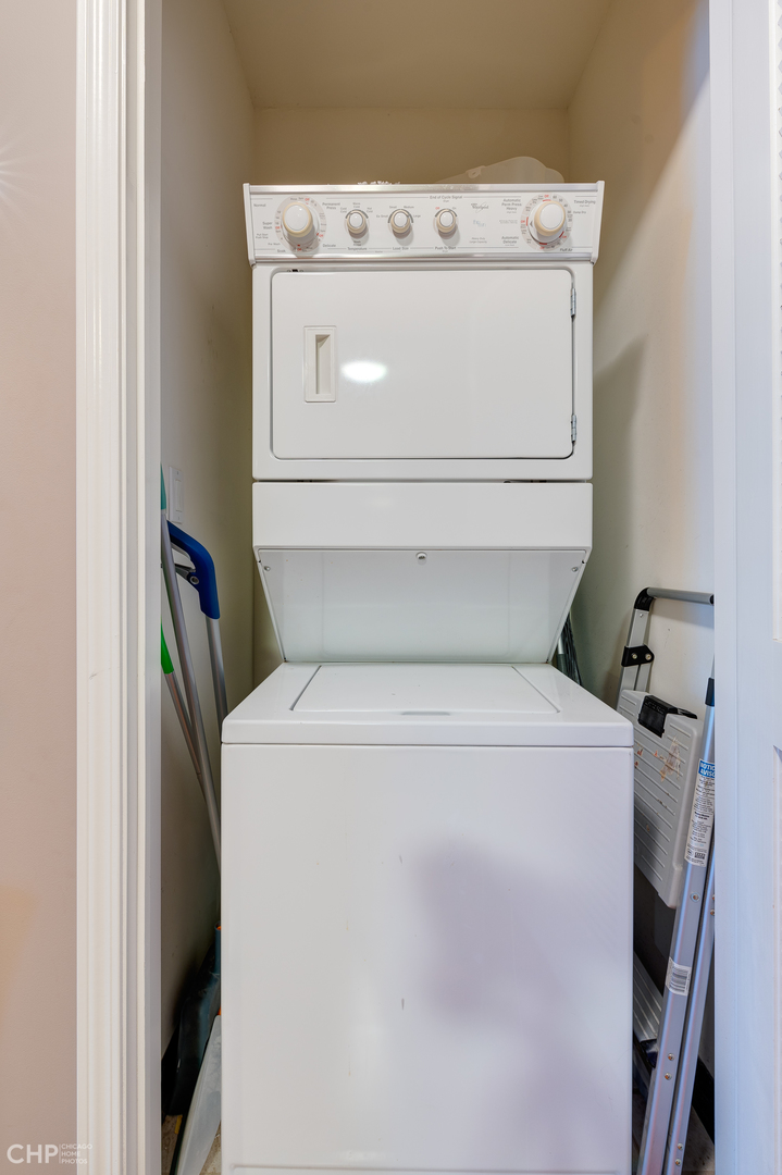 420 E WATERSIDE Drive Unit: 305