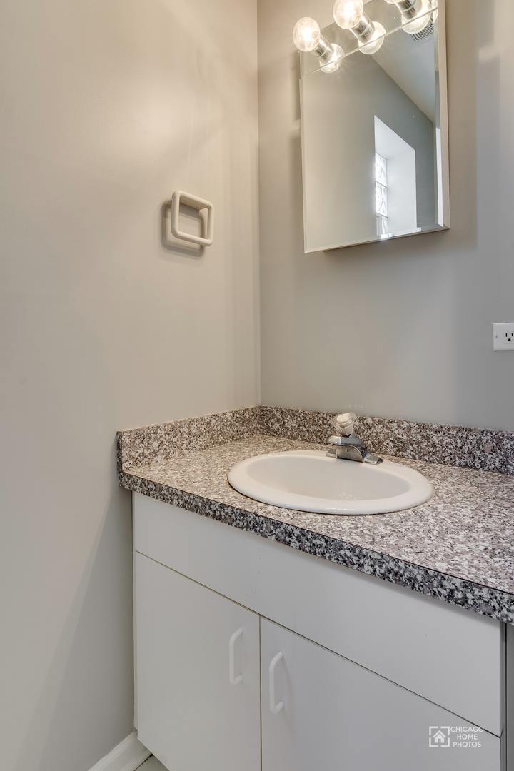 1267 N Honore Street Unit: 1