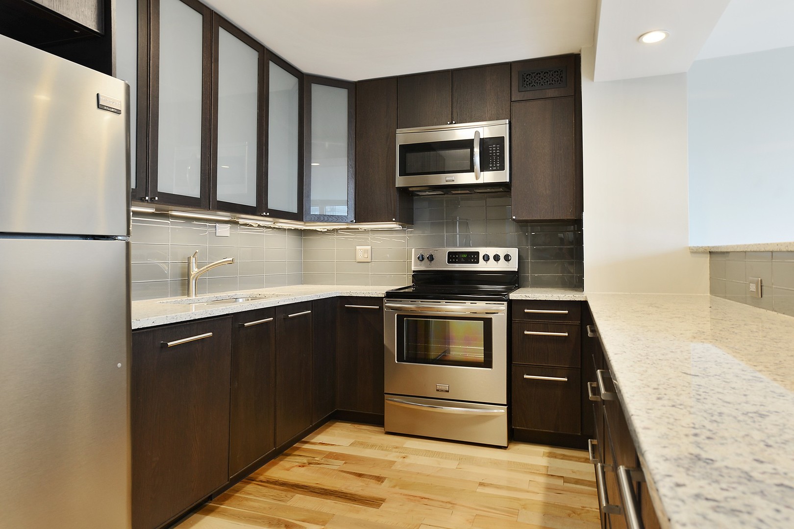 1255 N Sandburg Terrace Unit: 507