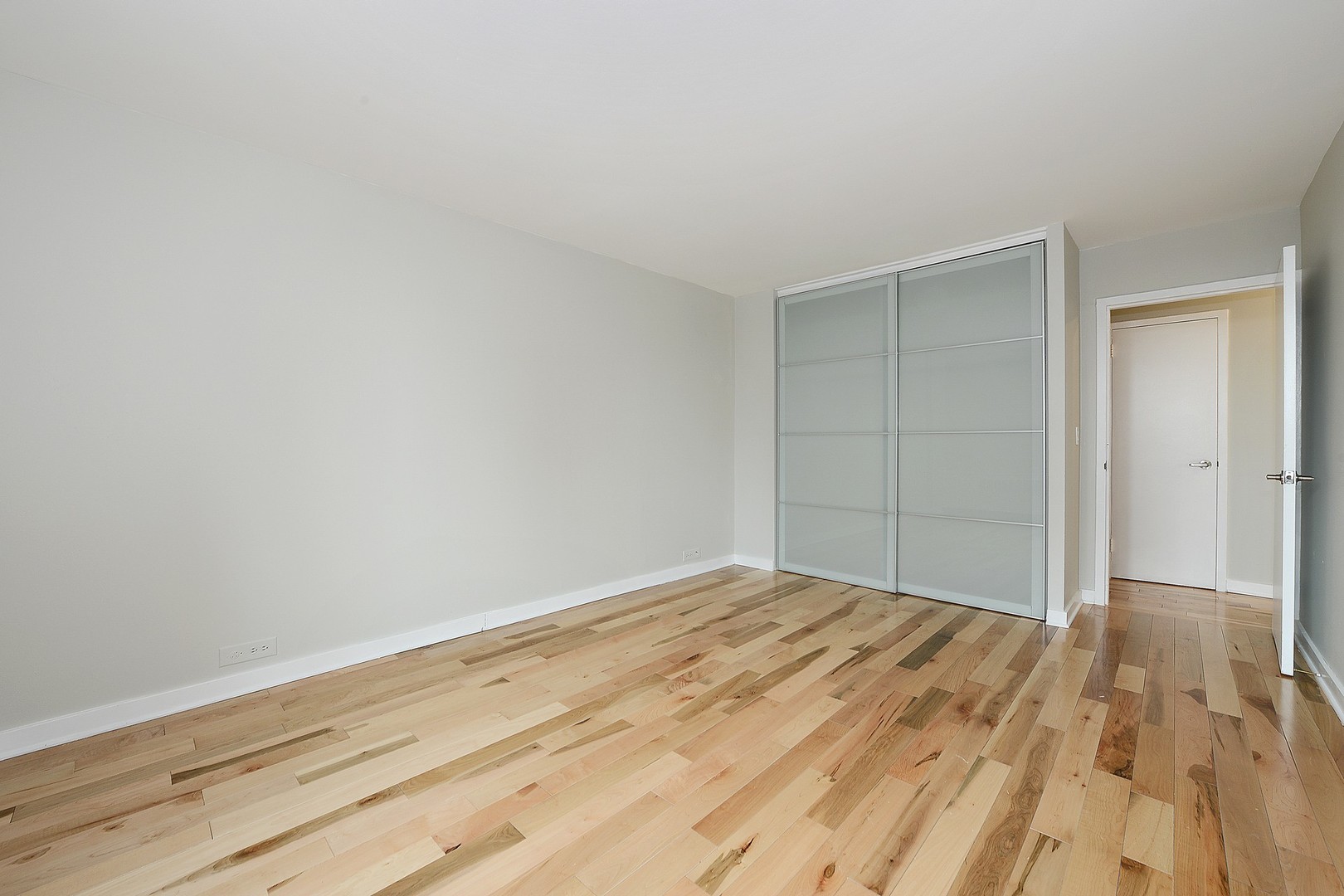 1255 N Sandburg Terrace Unit: 507