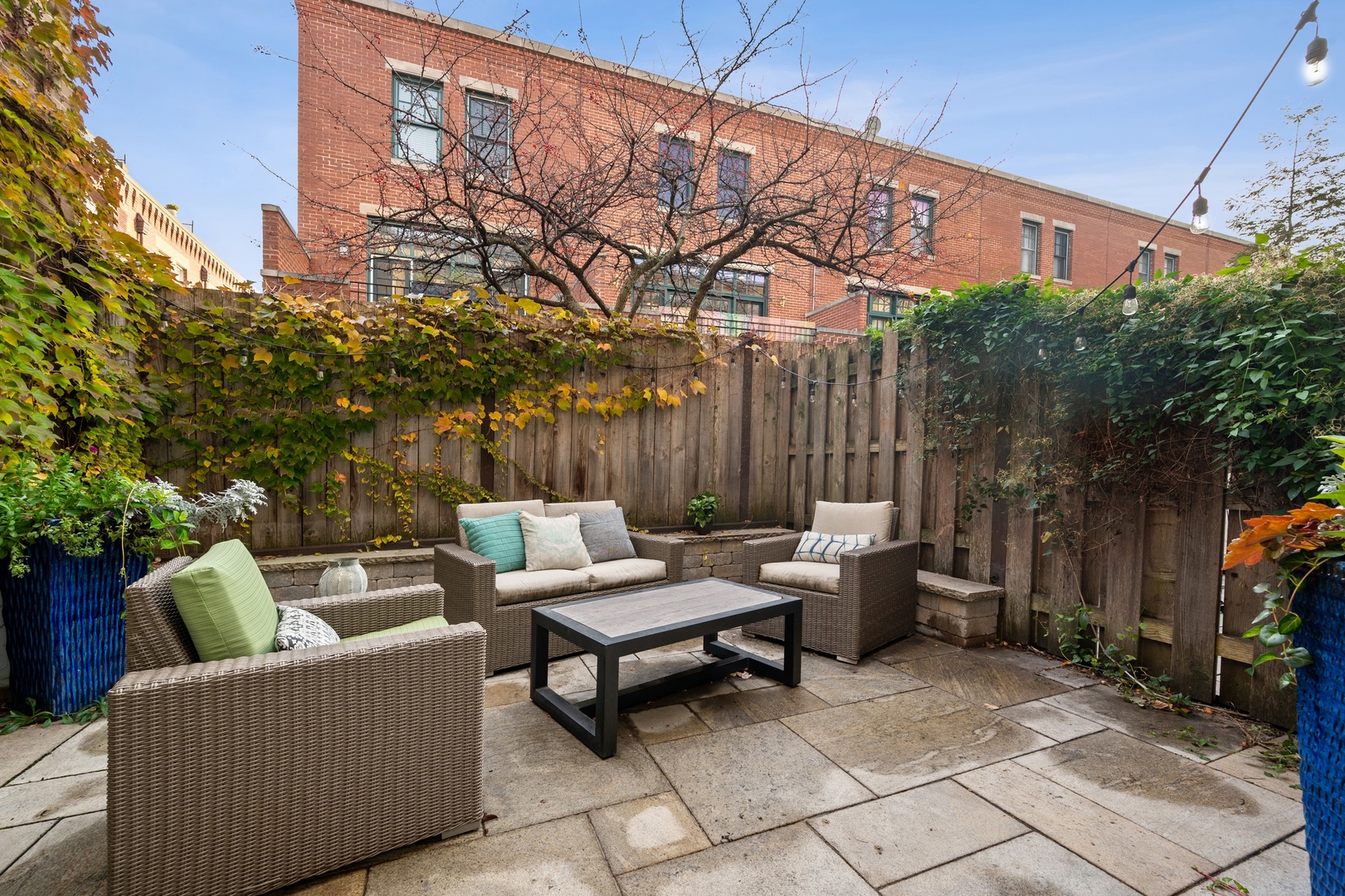 2706 N Southport Avenue Unit: B