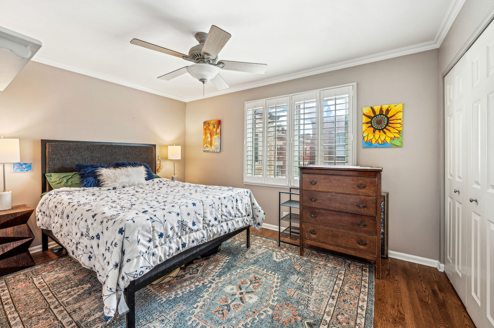 2706 N Southport Avenue Unit: B