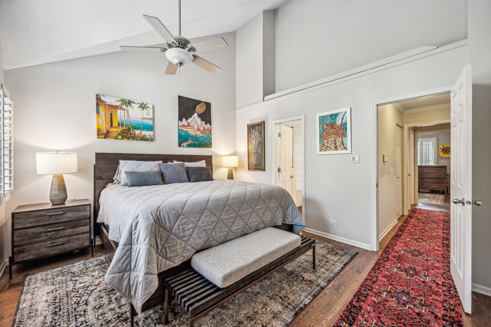 2706 N Southport Avenue Unit: B