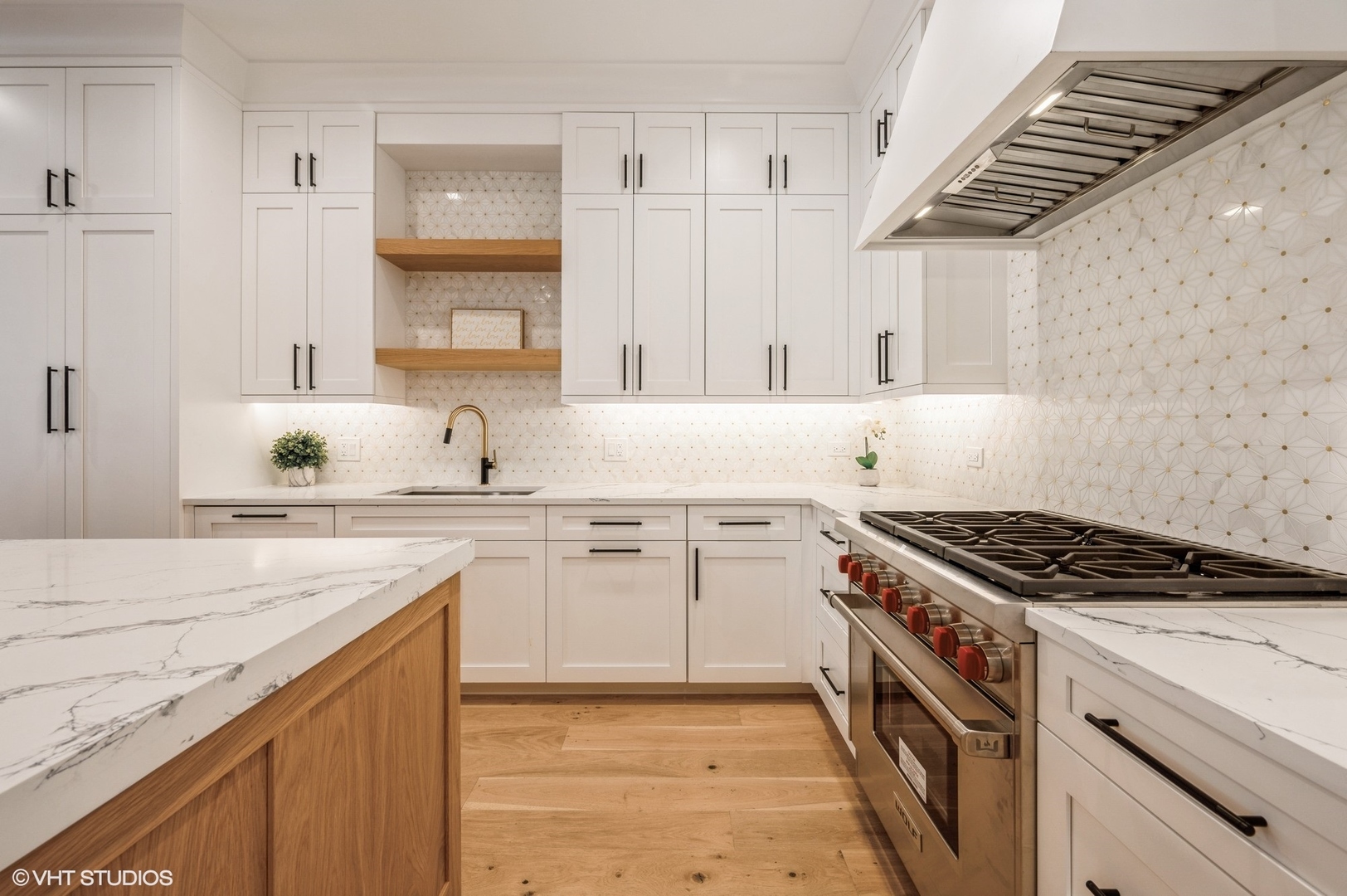 716 W Aldine Avenue Unit: 1