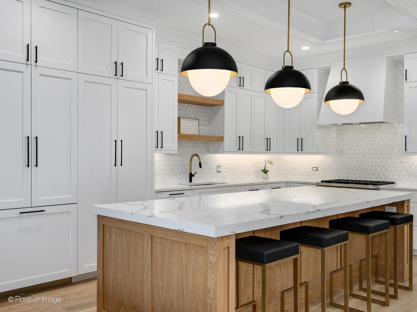 716 W Aldine Avenue Unit: 1