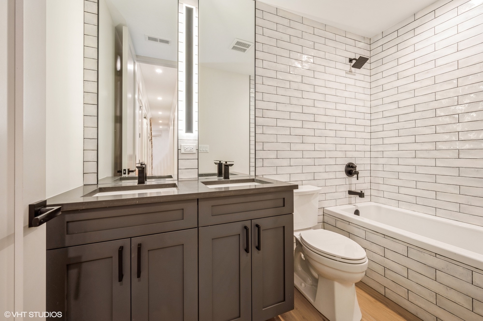 716 W Aldine Avenue Unit: 1