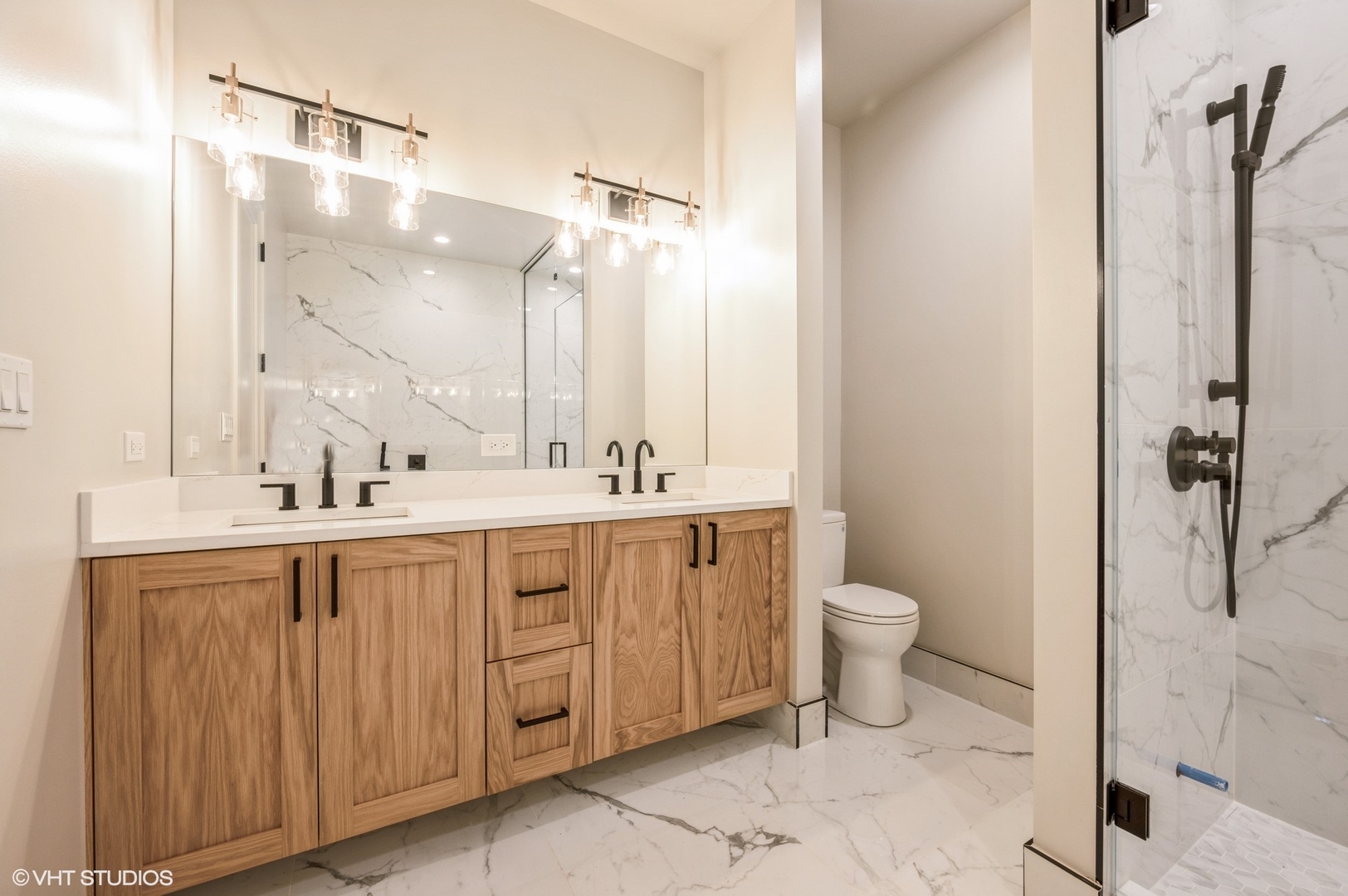 716 W Aldine Avenue Unit: 1