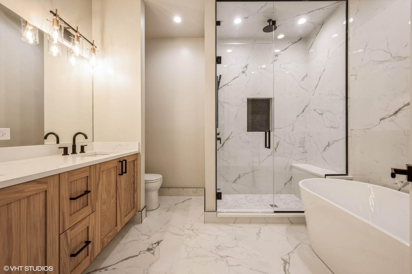 716 W Aldine Avenue Unit: 1