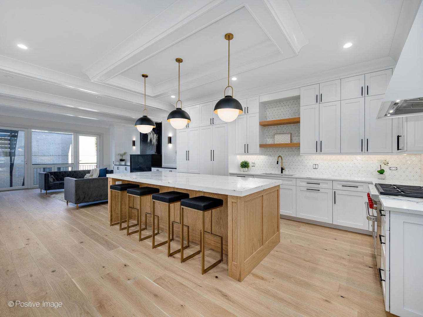 716 W Aldine Avenue Unit: 1