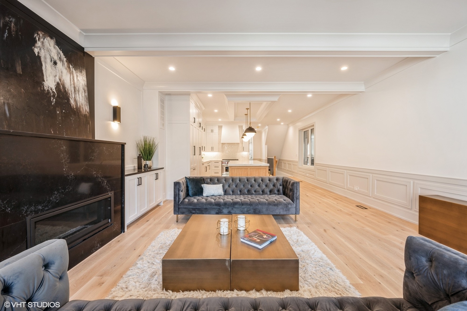 716 W Aldine Avenue Unit: 1