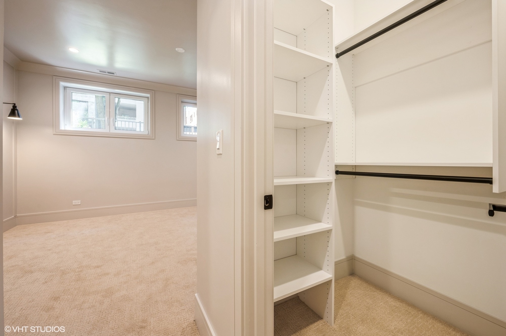 716 W Aldine Avenue Unit: 1