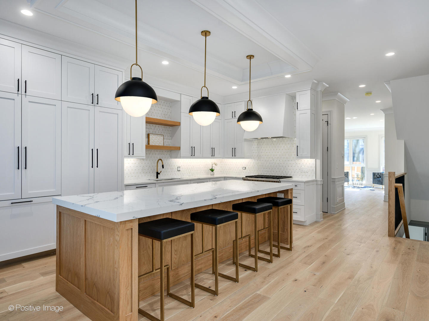 716 W Aldine Avenue Unit: 1