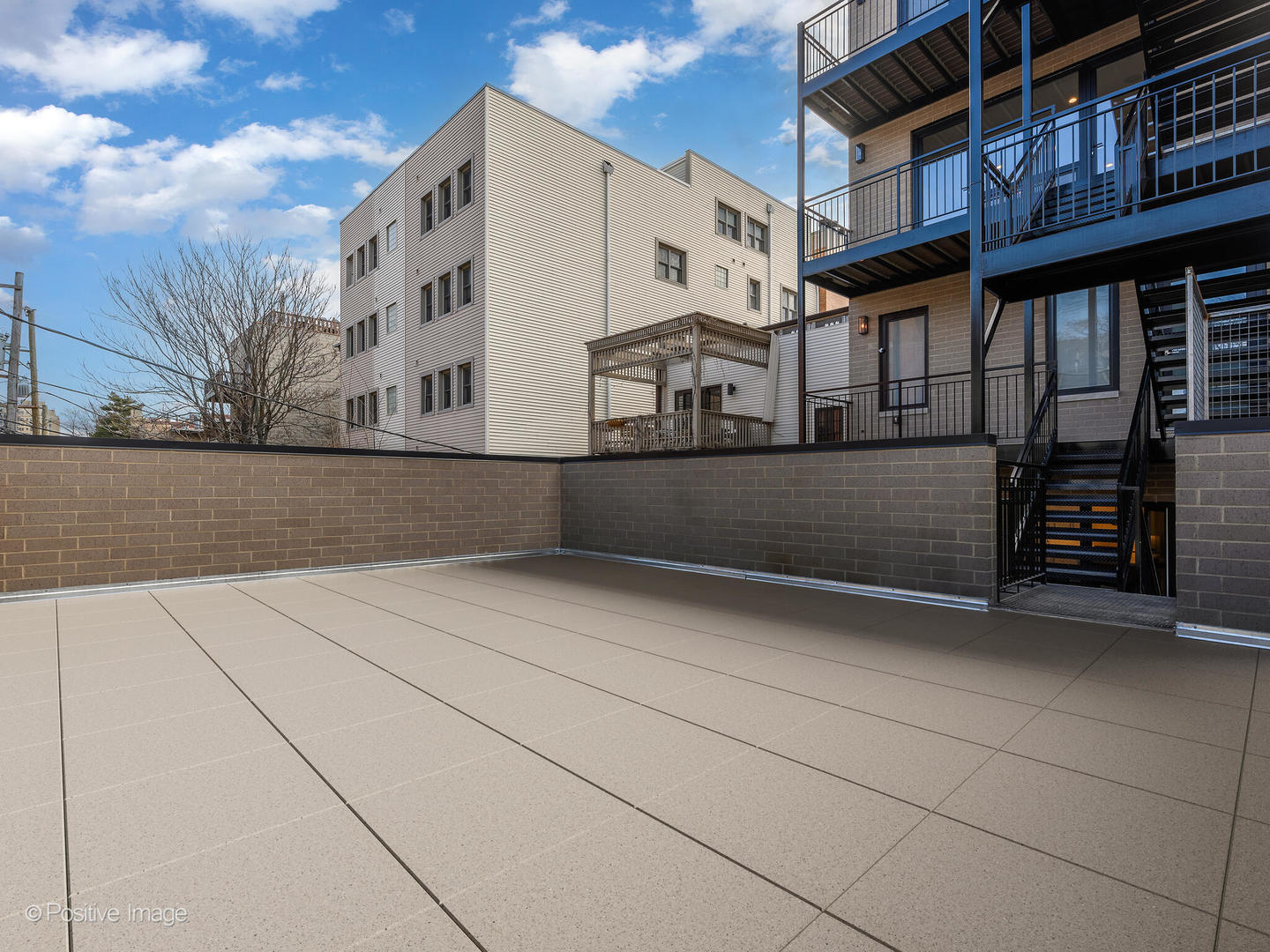 716 W Aldine Avenue Unit: 1