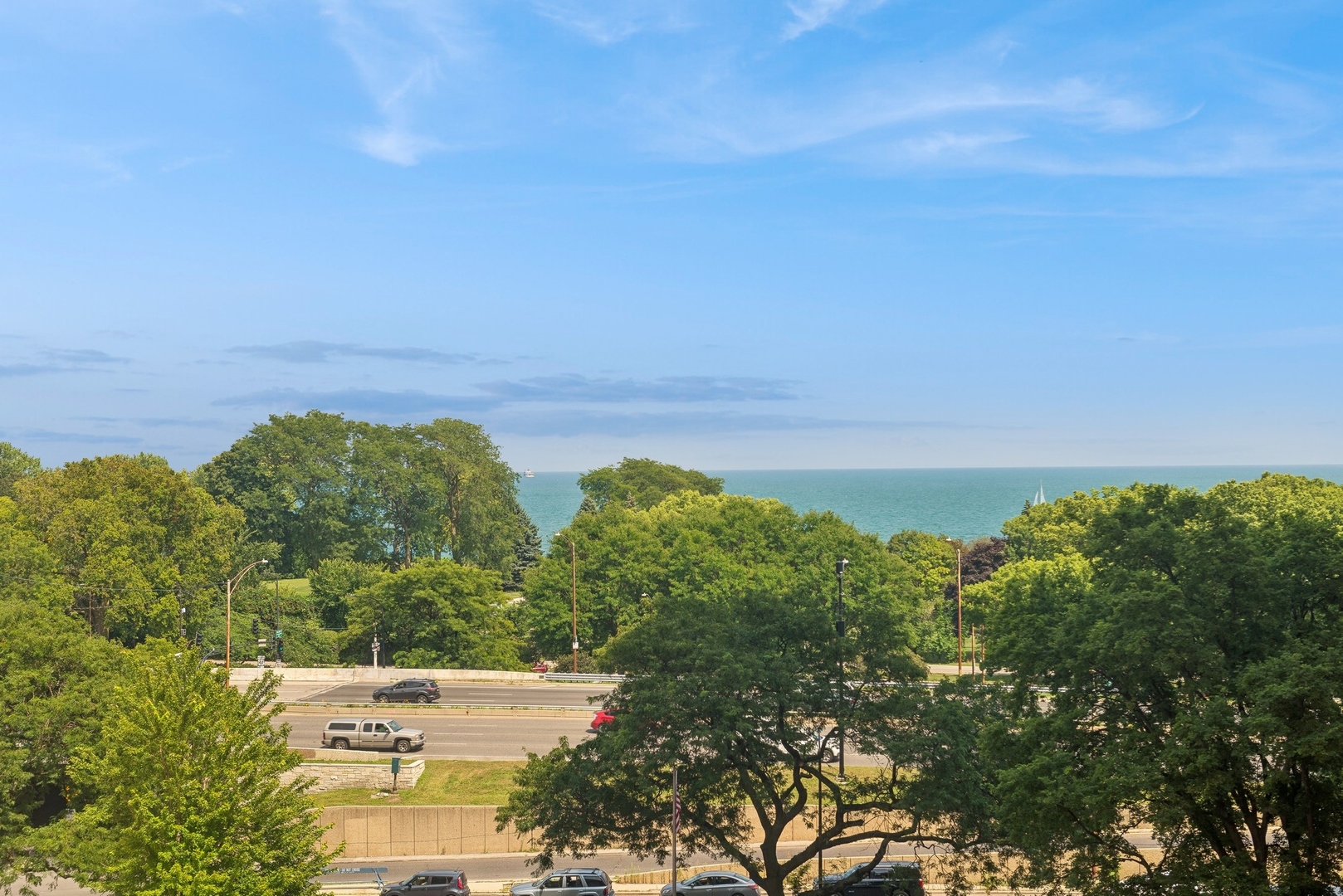 3950 N LAKE SHORE Drive Unit: 718C