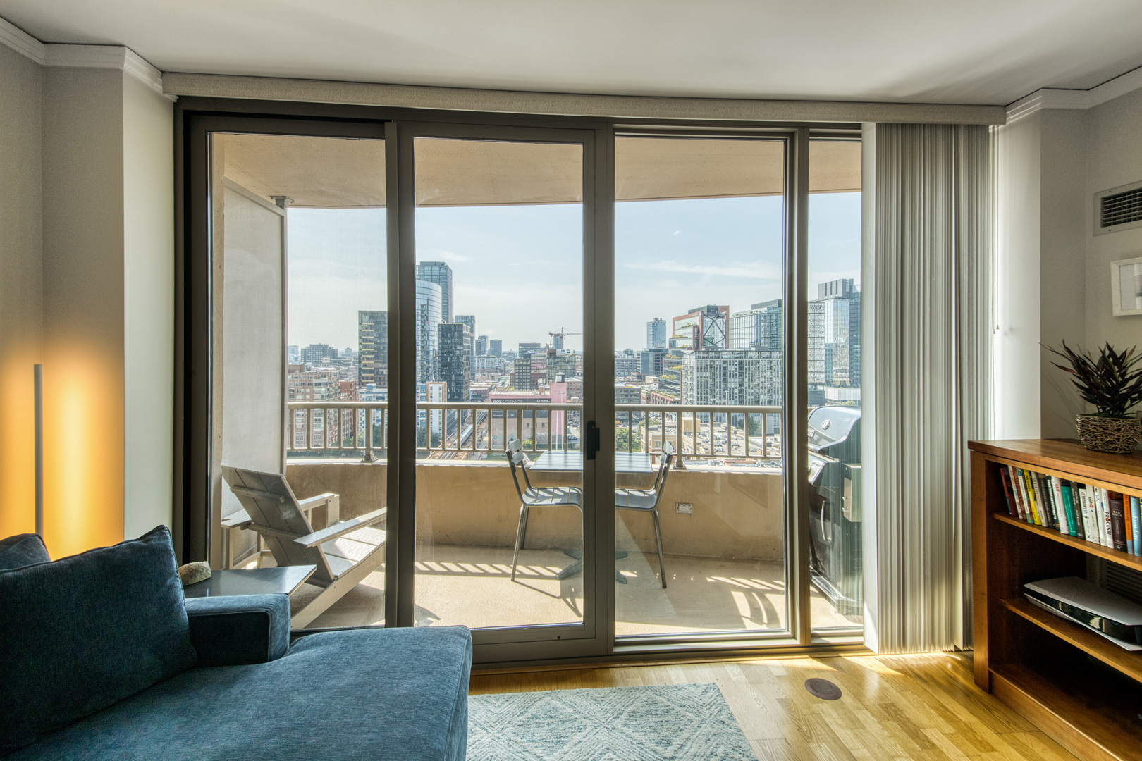 200 N JEFFERSON Street Unit: 1703