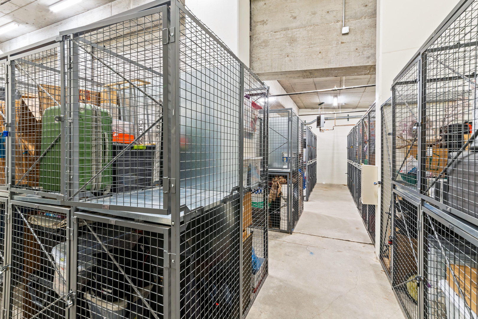 200 N JEFFERSON Street Unit: 1703