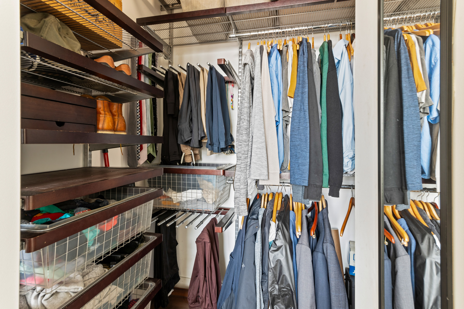 200 N JEFFERSON Street Unit: 1703