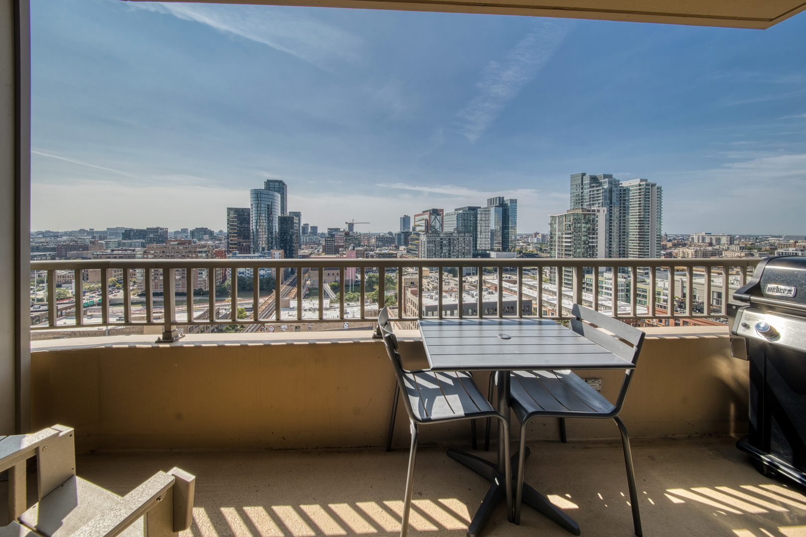 200 N JEFFERSON Street Unit: 1703