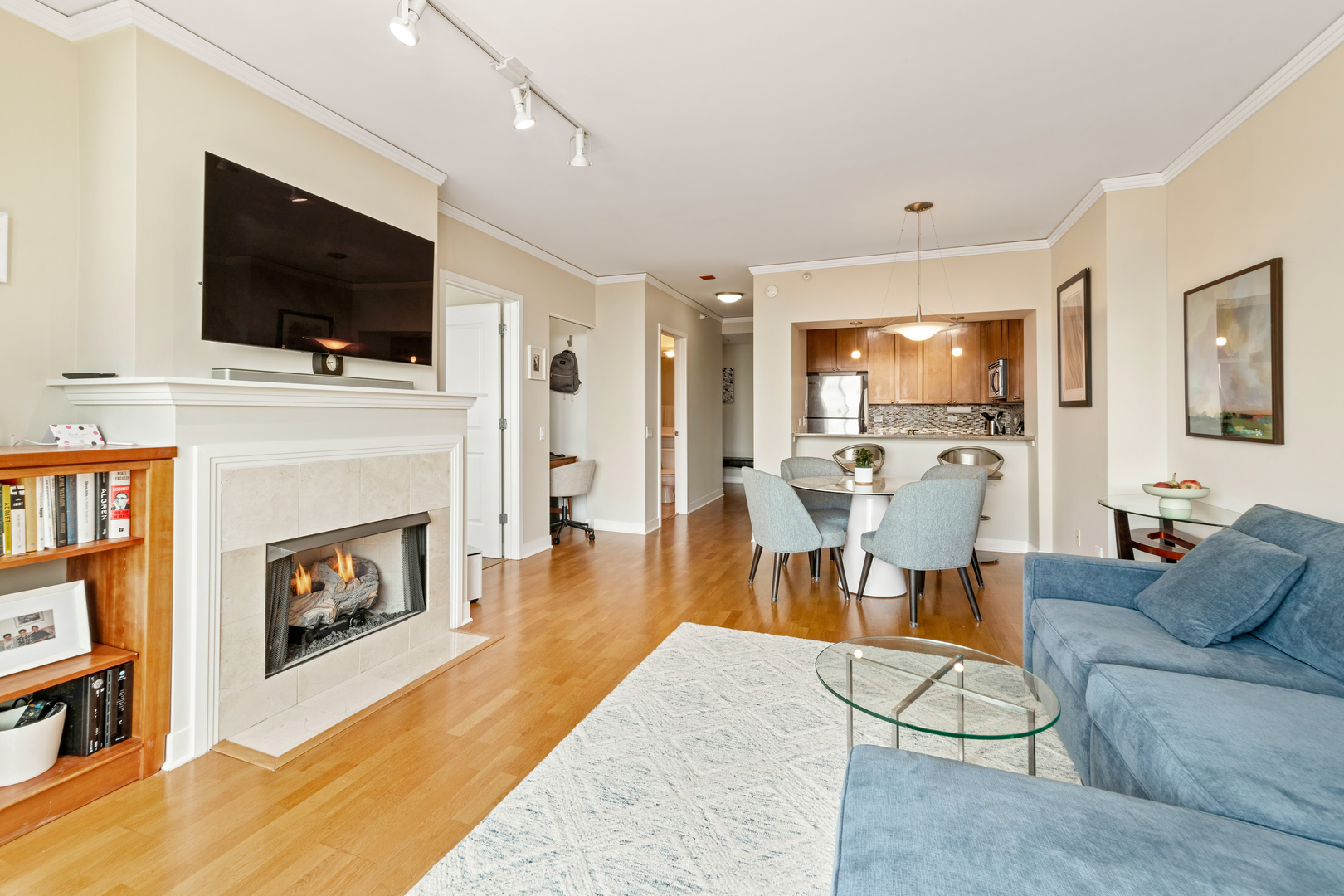 200 N JEFFERSON Street Unit: 1703