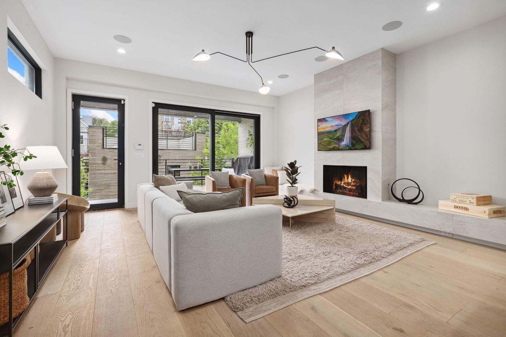 1831 N Hermitage Avenue