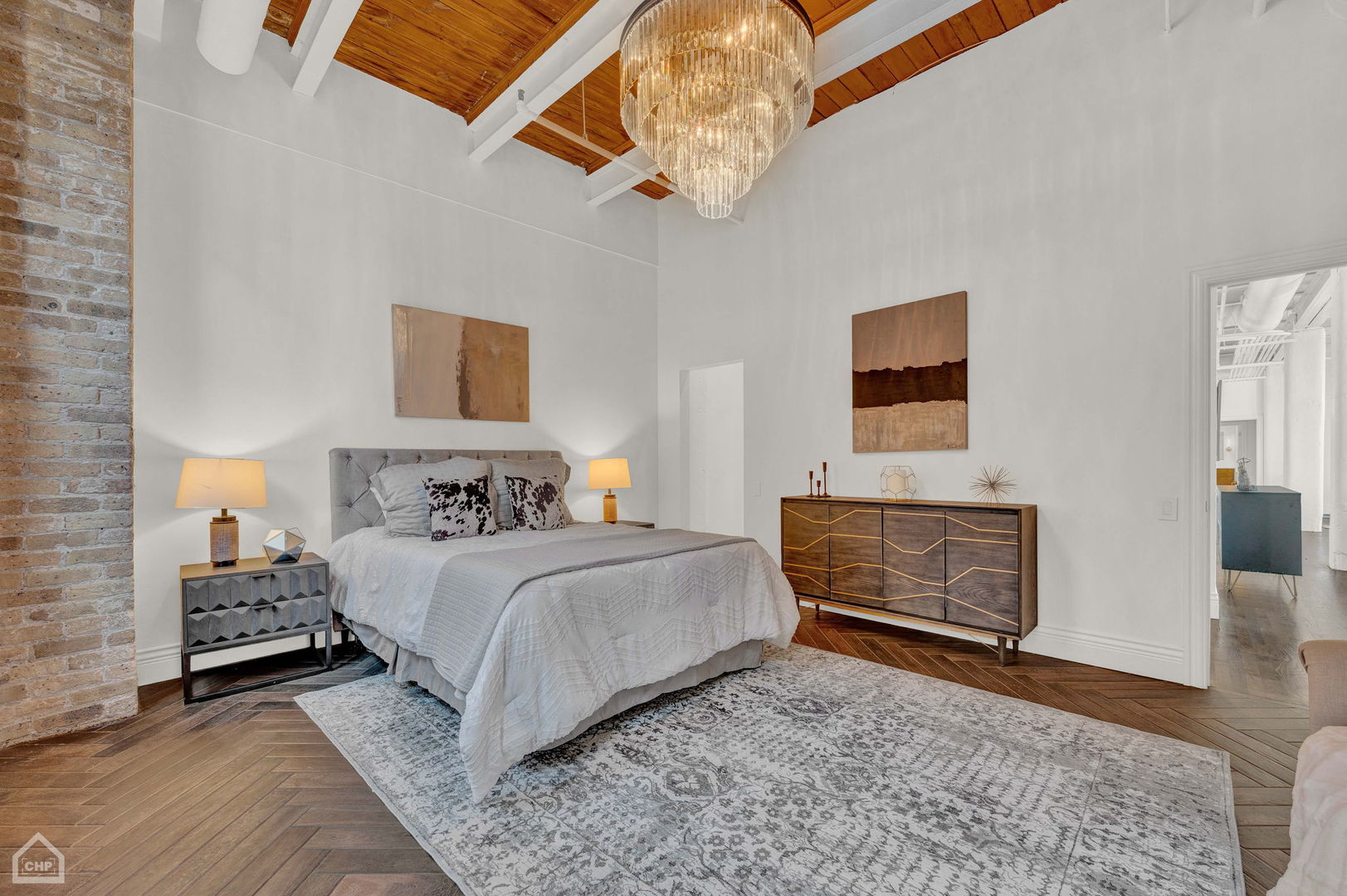 312 N May Street Unit: 5KL