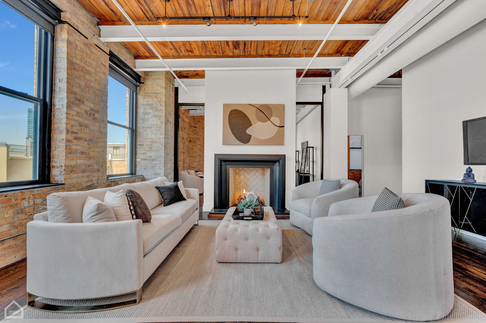 312 N May Street Unit: 5KL