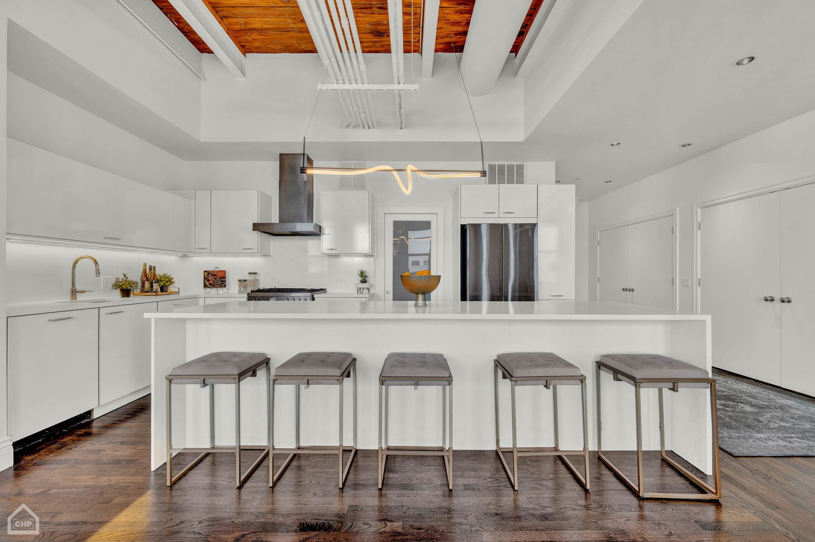 312 N May Street Unit: 5KL