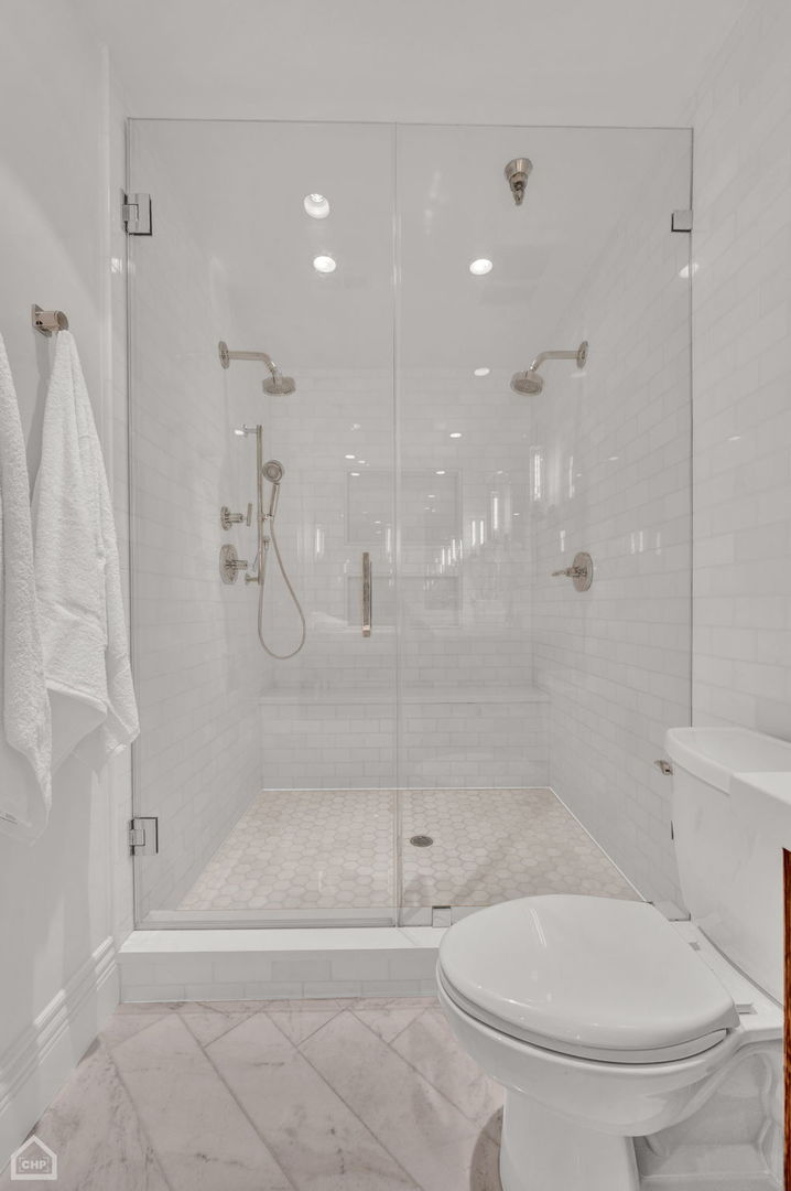 312 N May Street Unit: 5KL
