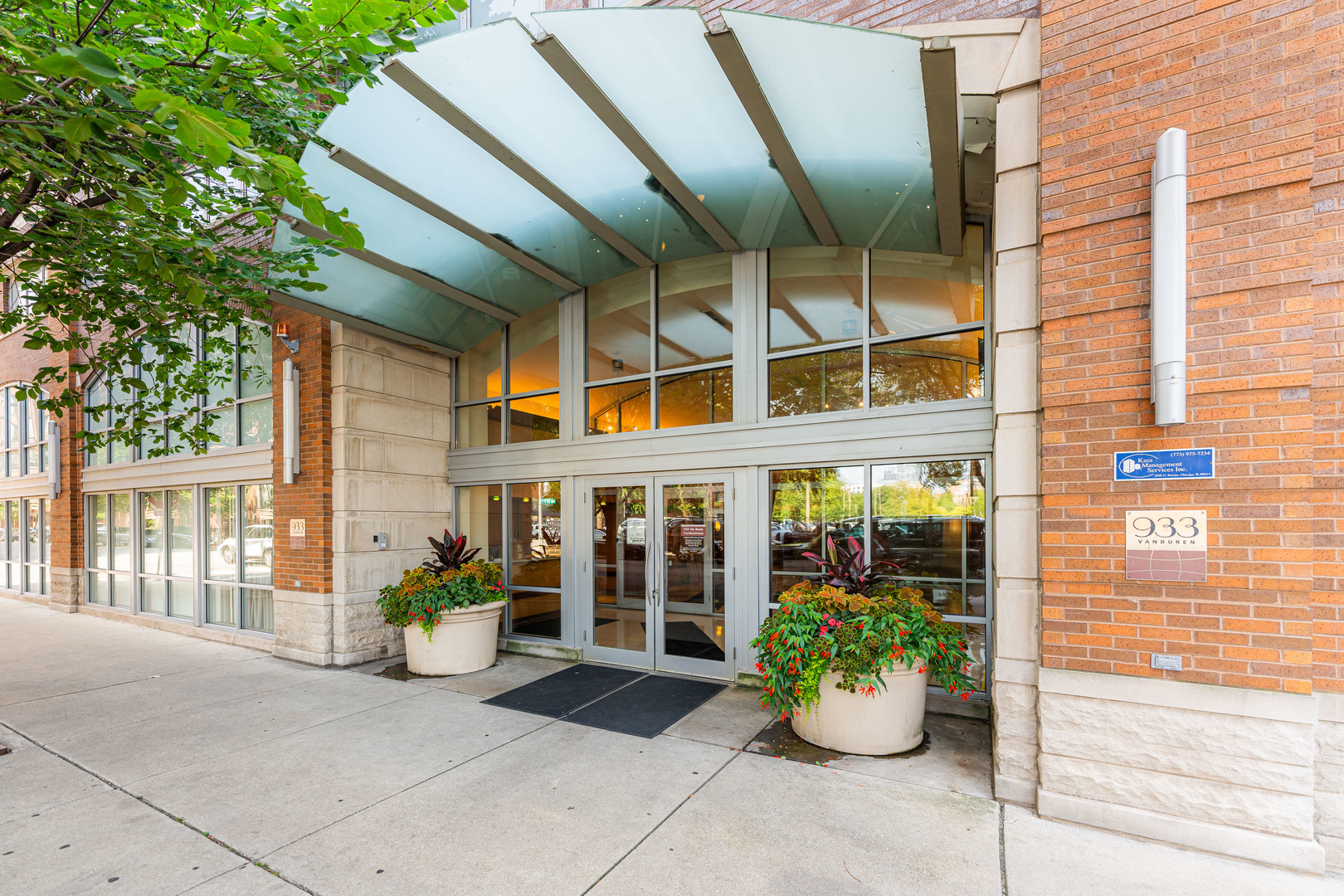 933 W Van Buren Street Unit: 721