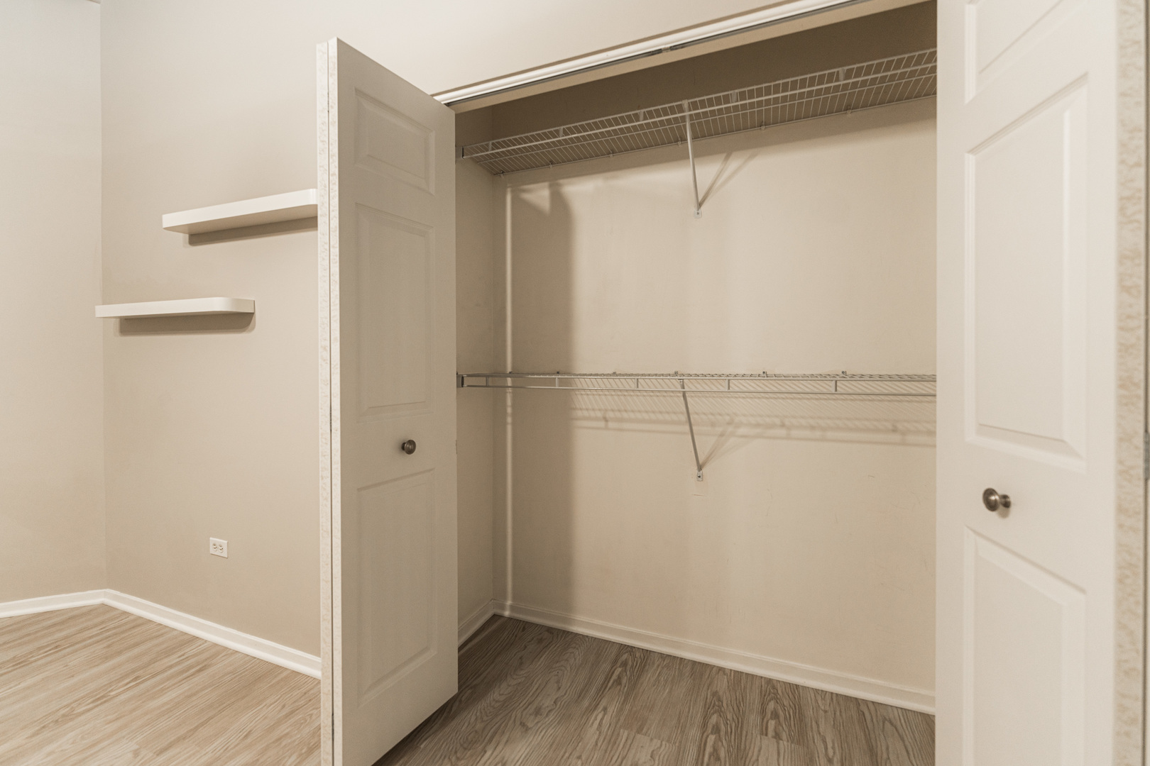 933 W Van Buren Street Unit: 721