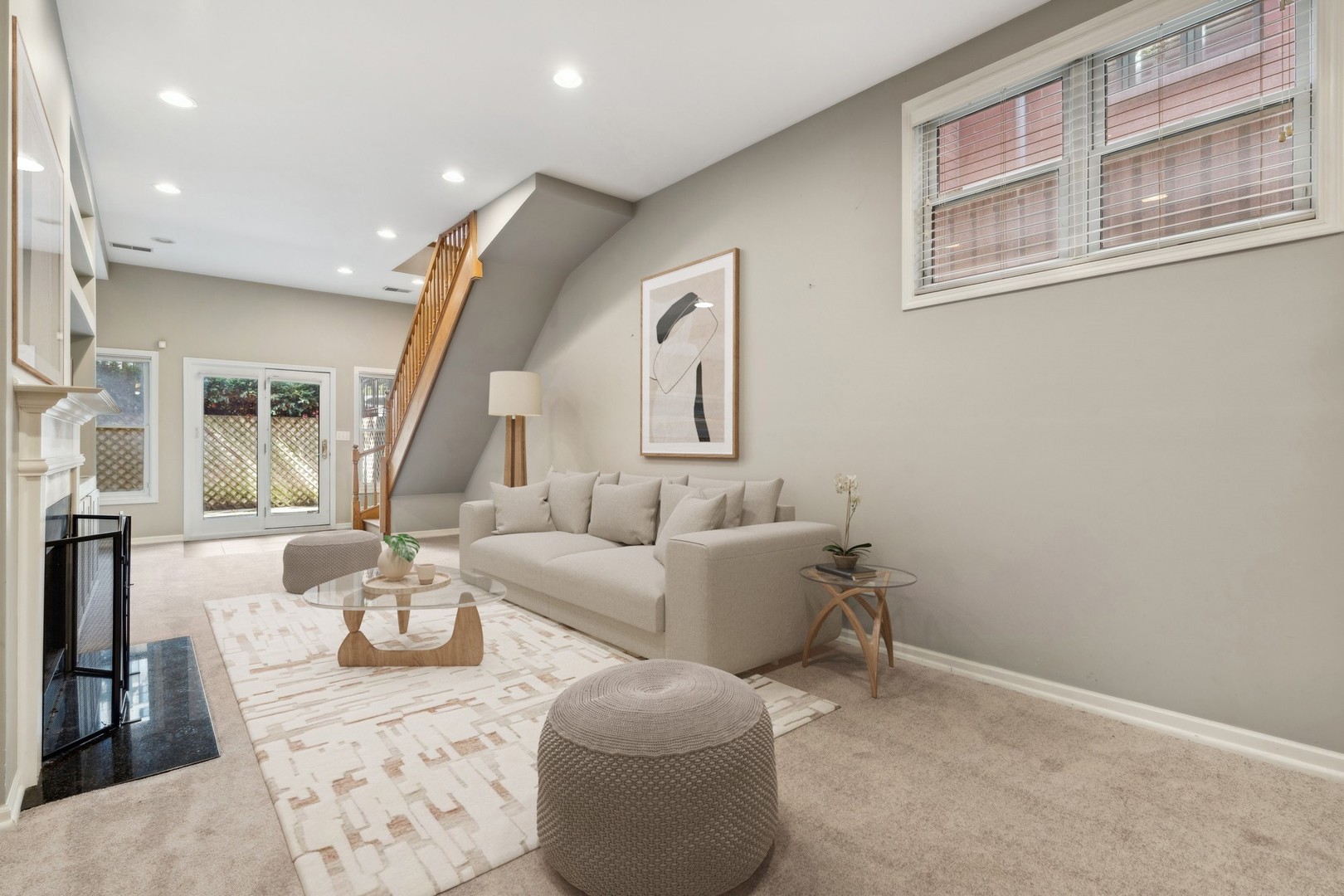 3937 N GREENVIEW Avenue Unit: 1