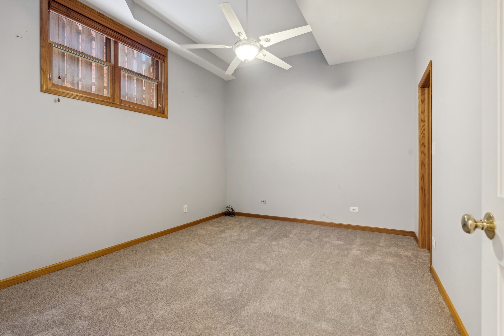 3937 N GREENVIEW Avenue Unit: 1