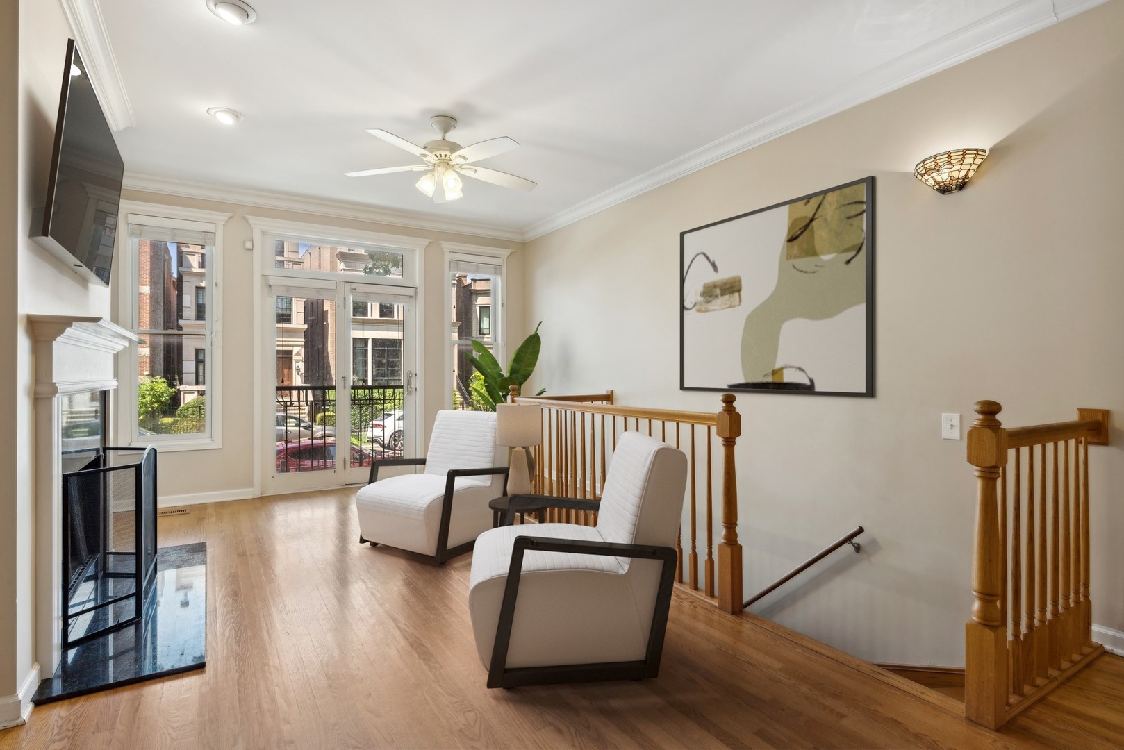 3937 N GREENVIEW Avenue Unit: 1