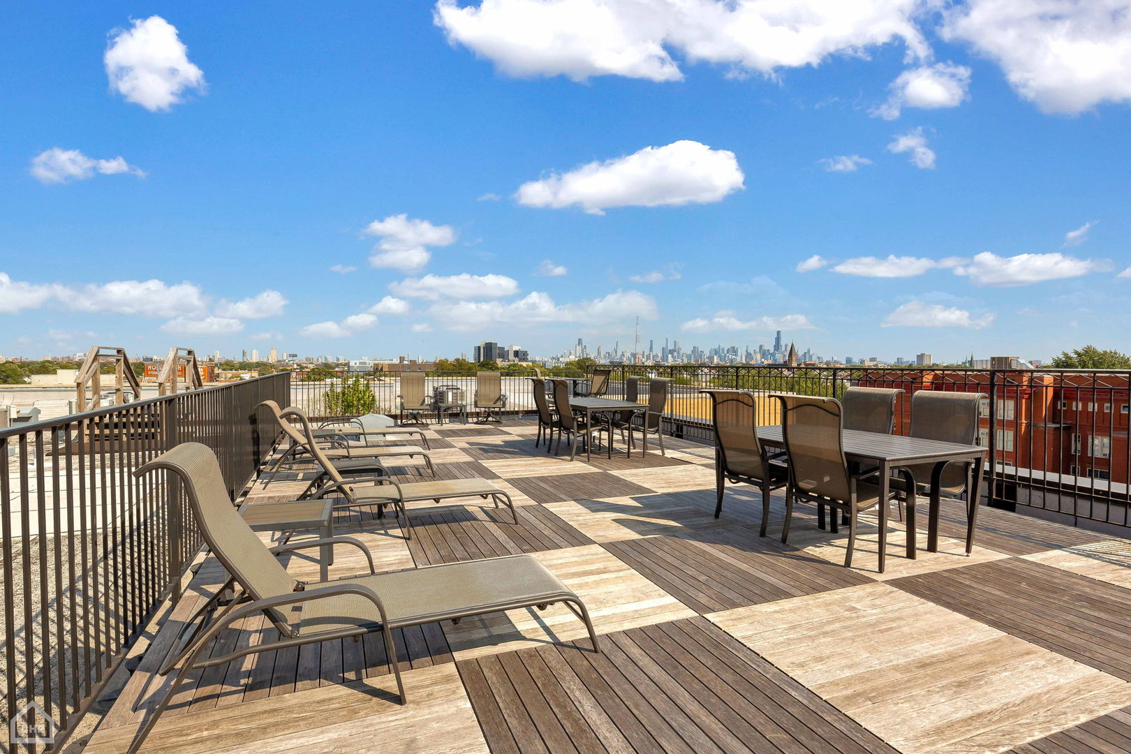 3125 W Fullerton Avenue Unit: 309