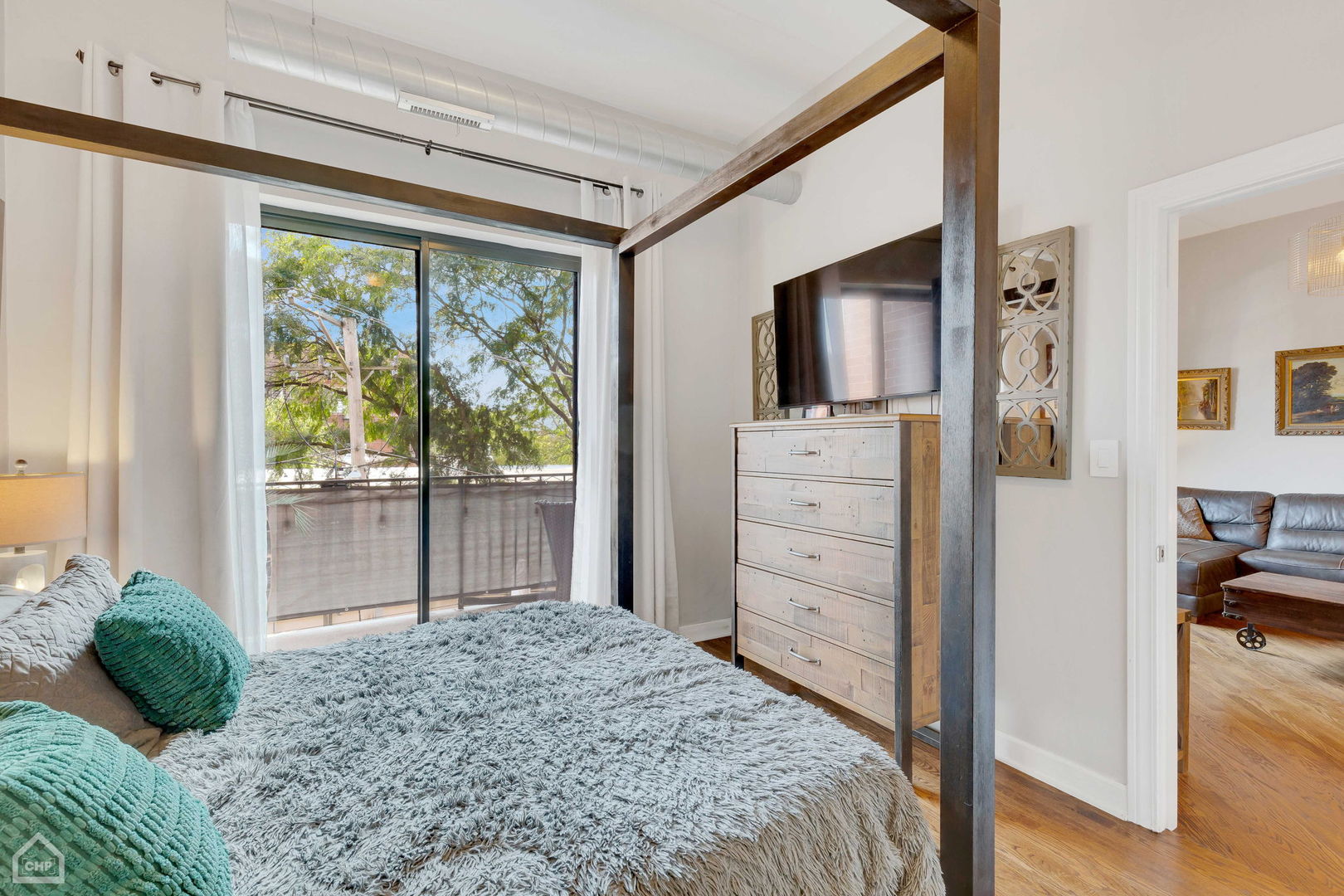 3125 W Fullerton Avenue Unit: 309